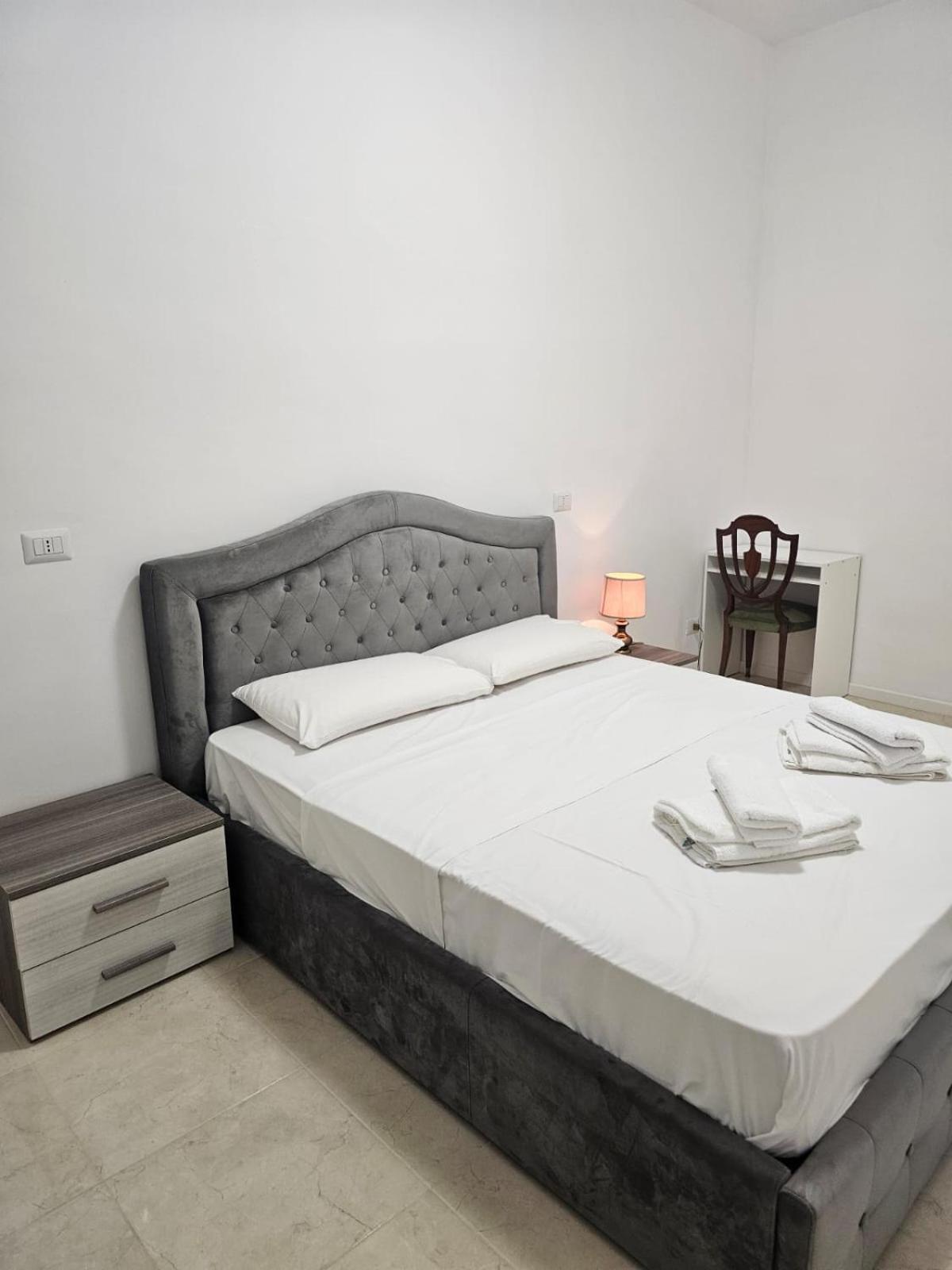 Hotel Raynova à Rome Extérieur photo