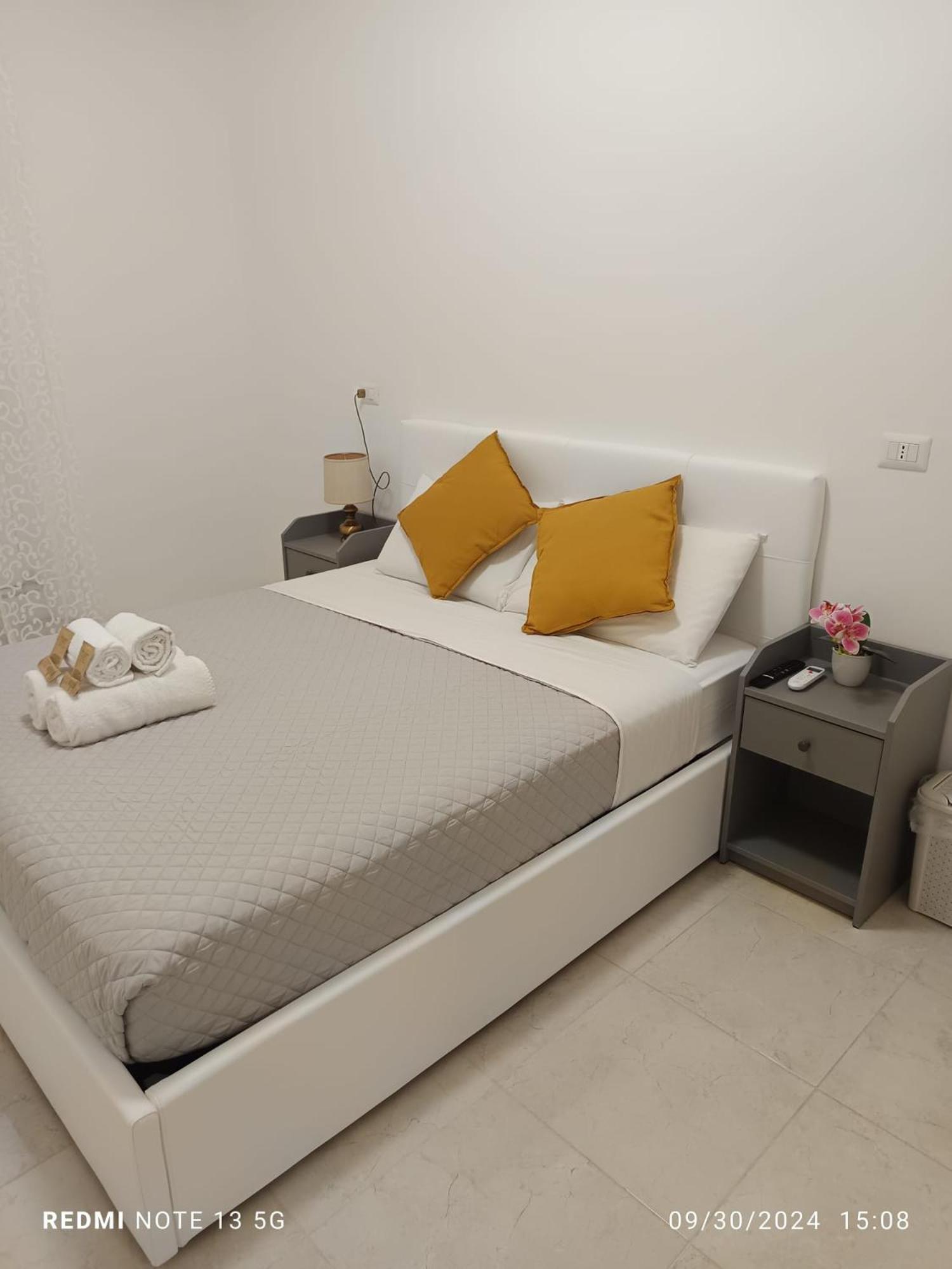 Hotel Raynova à Rome Extérieur photo