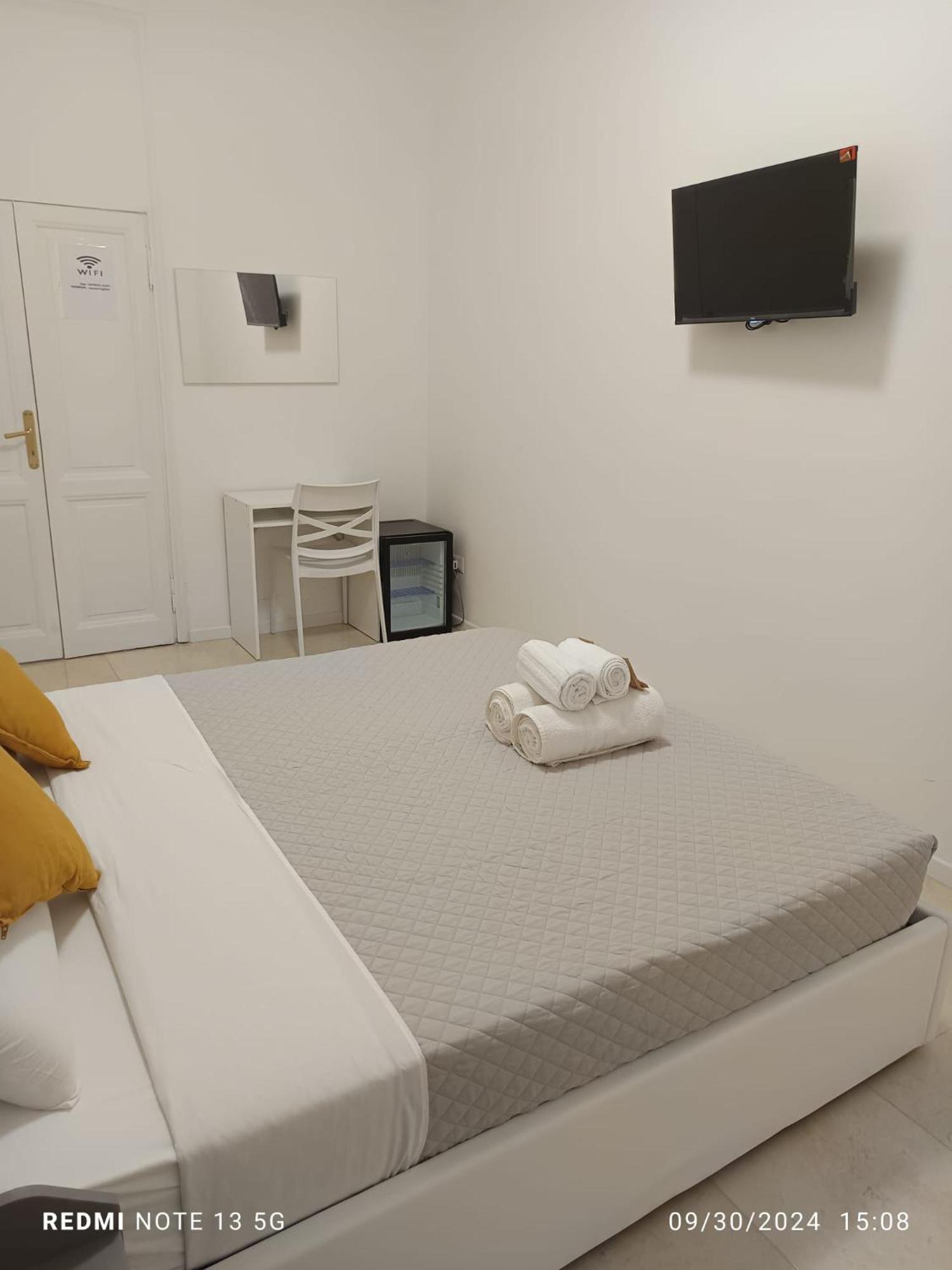 Hotel Raynova à Rome Extérieur photo